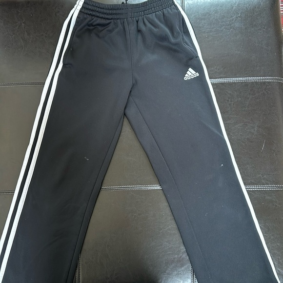 Classic Adidas 3 stripe sweat pants - Picture 2 of 15
